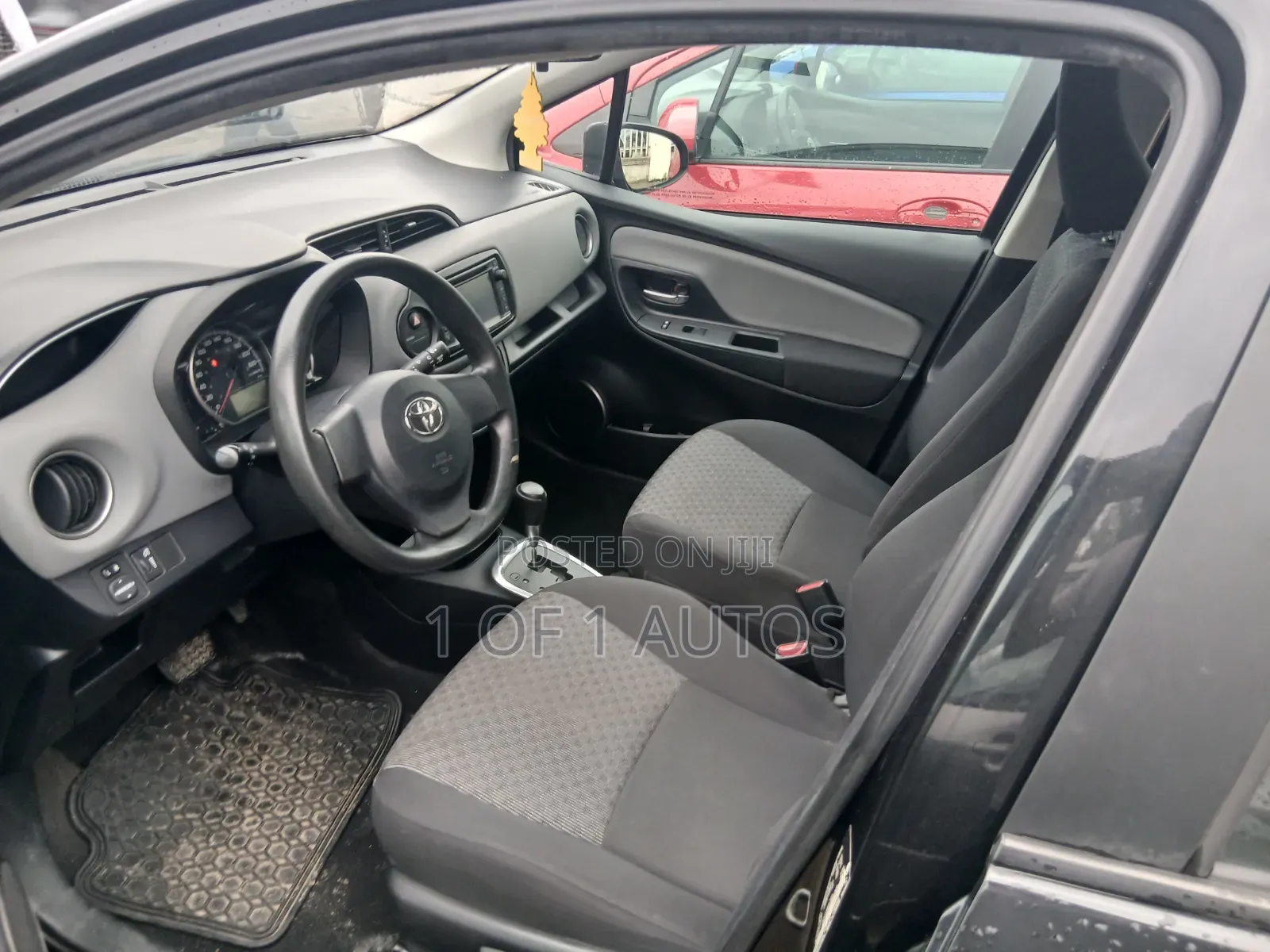 Toyota Yaris L Hatchback 5dr 2015 Blue