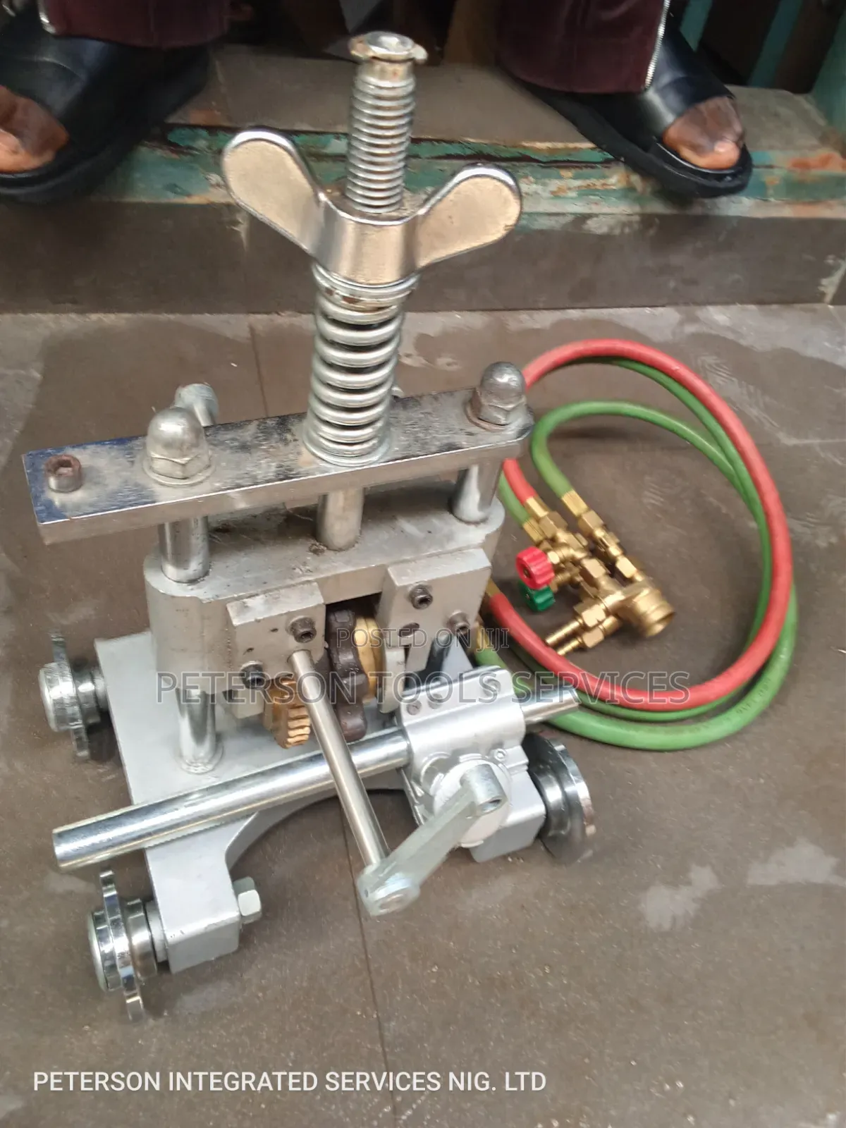 Gas Pipe Cutting and Beveling Machine