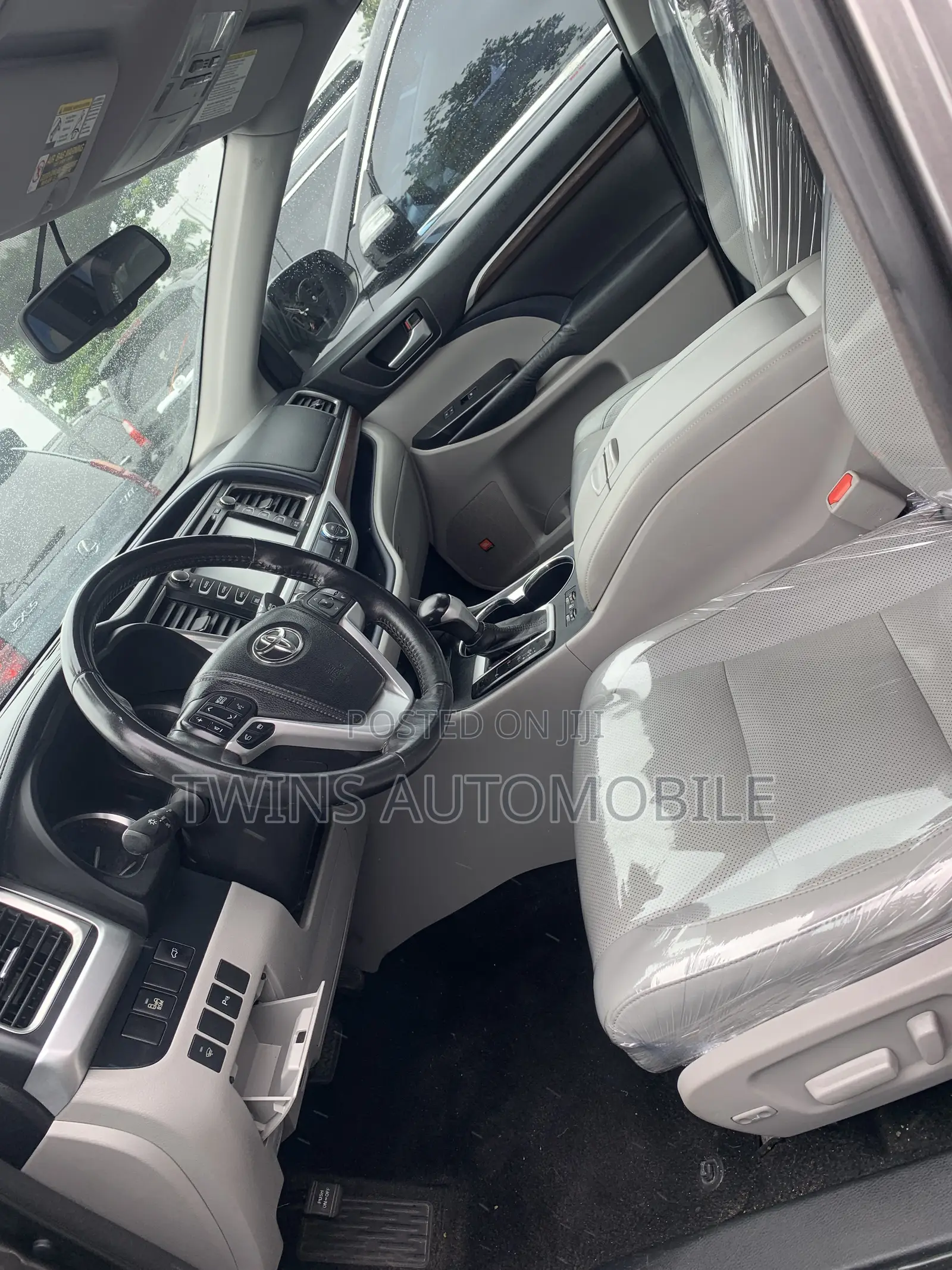 Toyota Highlander Limited 4dr SUV AWD (3.5L 6cyl 6A) 2015 Gray