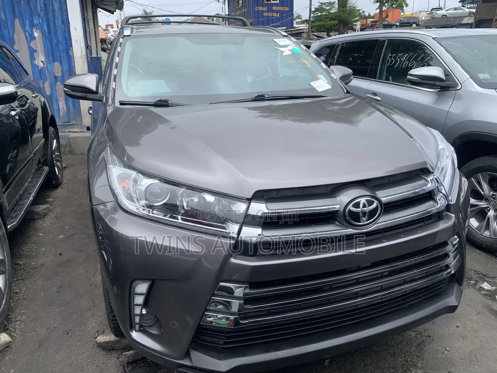 Toyota Highlander Limited 4dr SUV AWD (3.5L 6cyl 6A) 2015 Gray