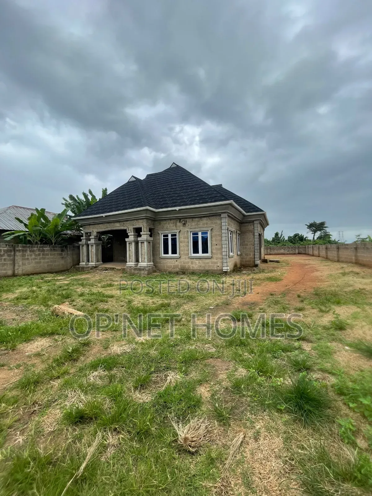 3bdrm Bungalow in Akure for sale