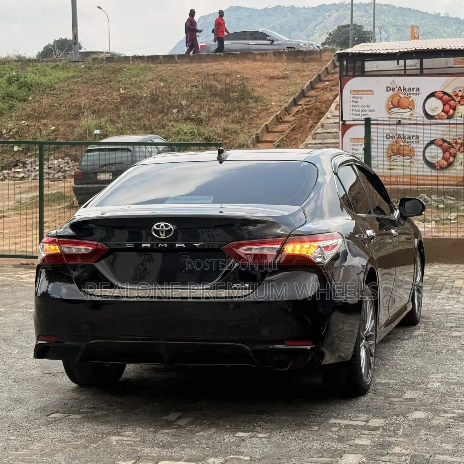 Toyota Camry XLE (2.5L 4cyl 8A) 2019 Black
