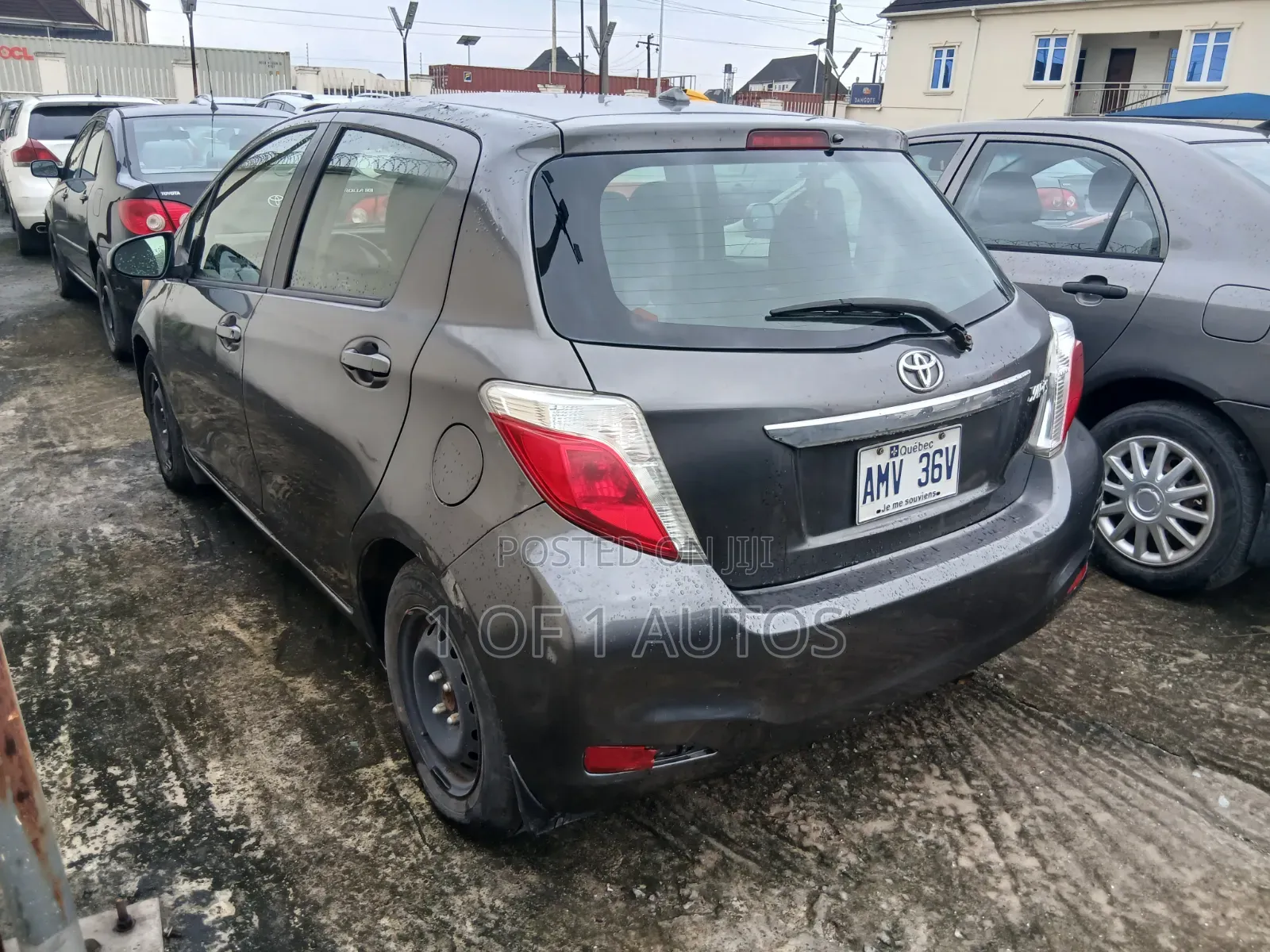 Toyota Yaris L Hatchback 5dr 2012 Gray