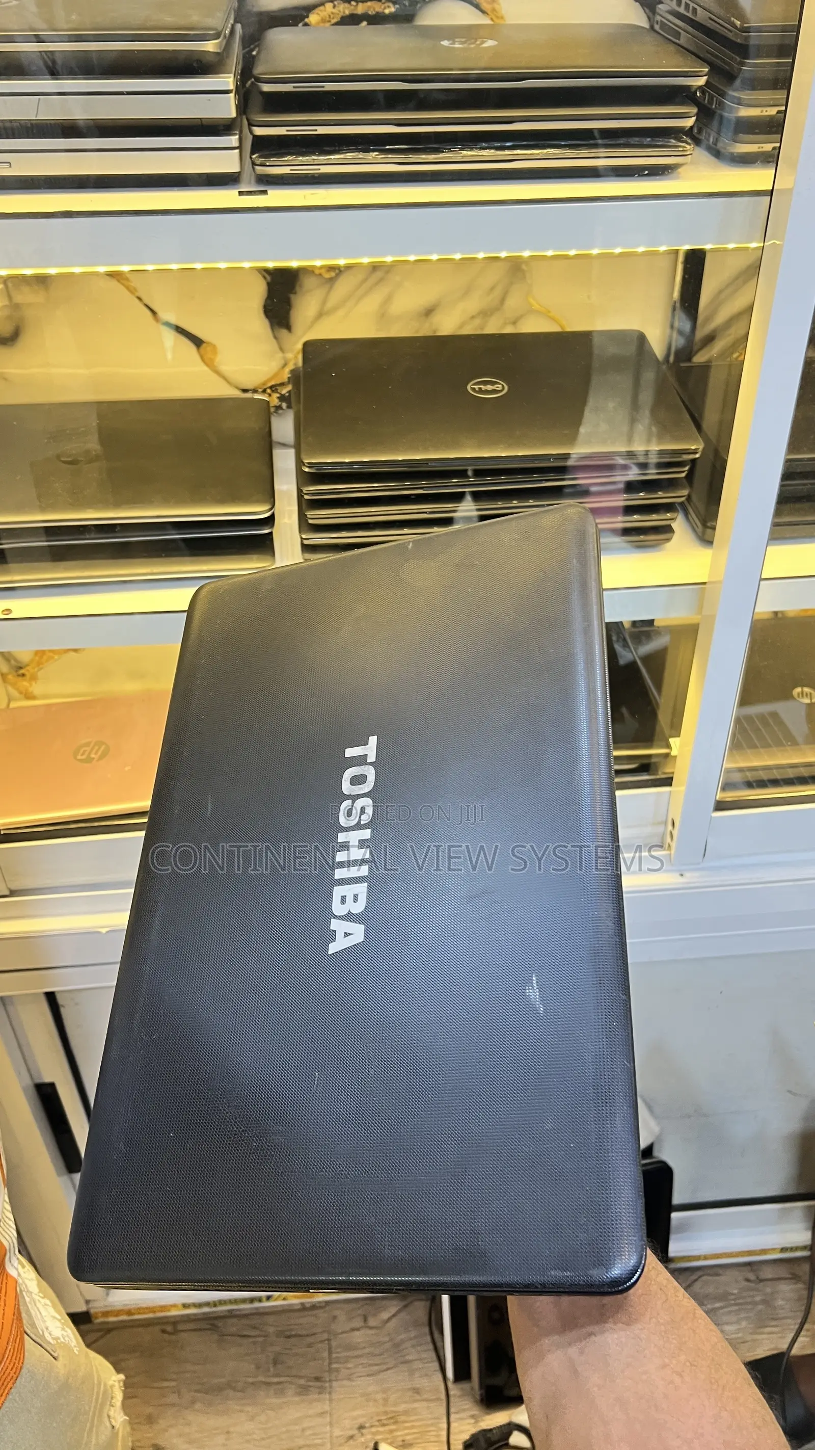 Laptop Toshiba Satellite C675 4GB Intel Celeron HDD 160GB