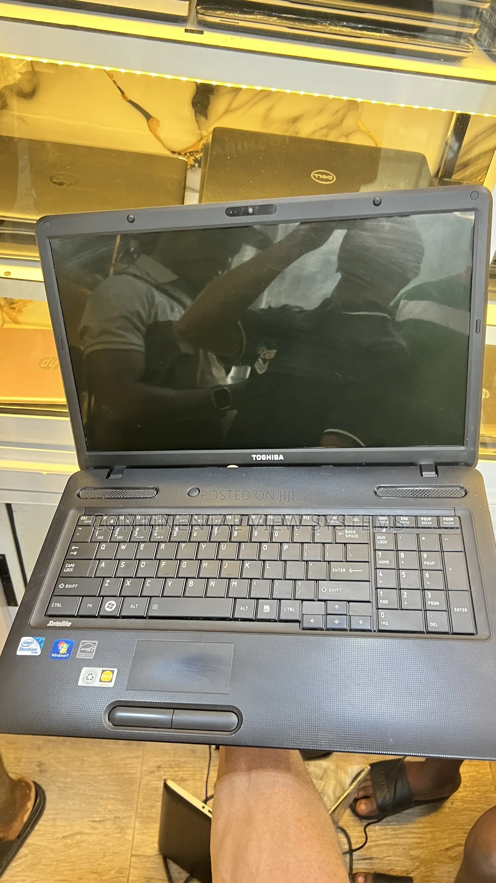 Laptop Toshiba Satellite C675 4GB Intel Celeron HDD 160GB