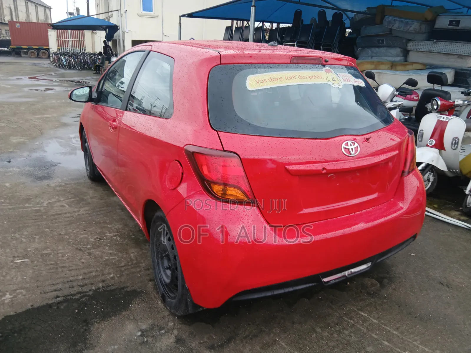 Toyota Yaris L Hatchback 5dr 2015 Red