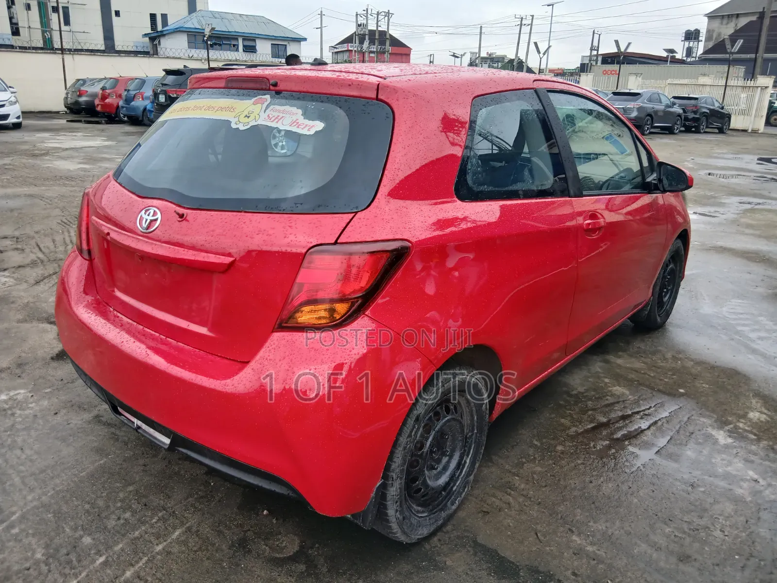 Toyota Yaris L Hatchback 5dr 2015 Red