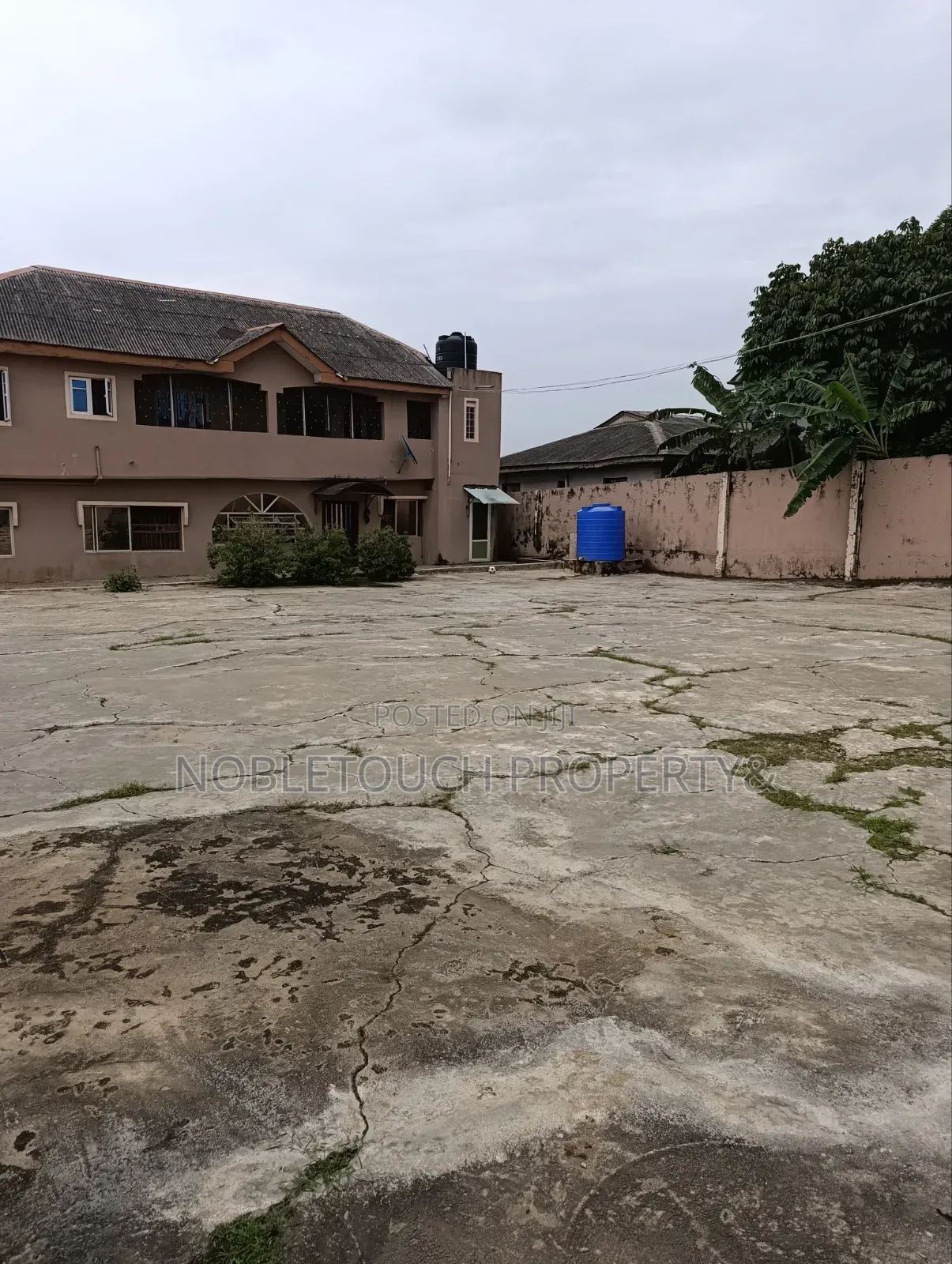 3bdrm Block of Flats in Igando Lagos, Akesan for sale