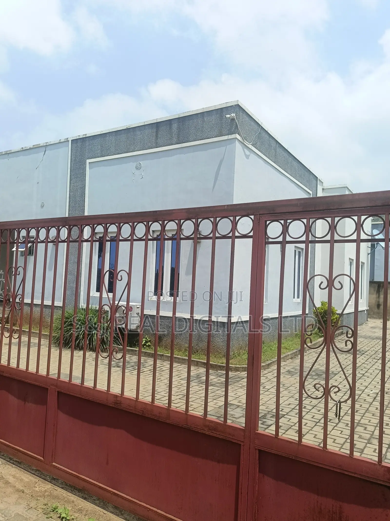 3bdrm Bungalow in Kubwa for sale