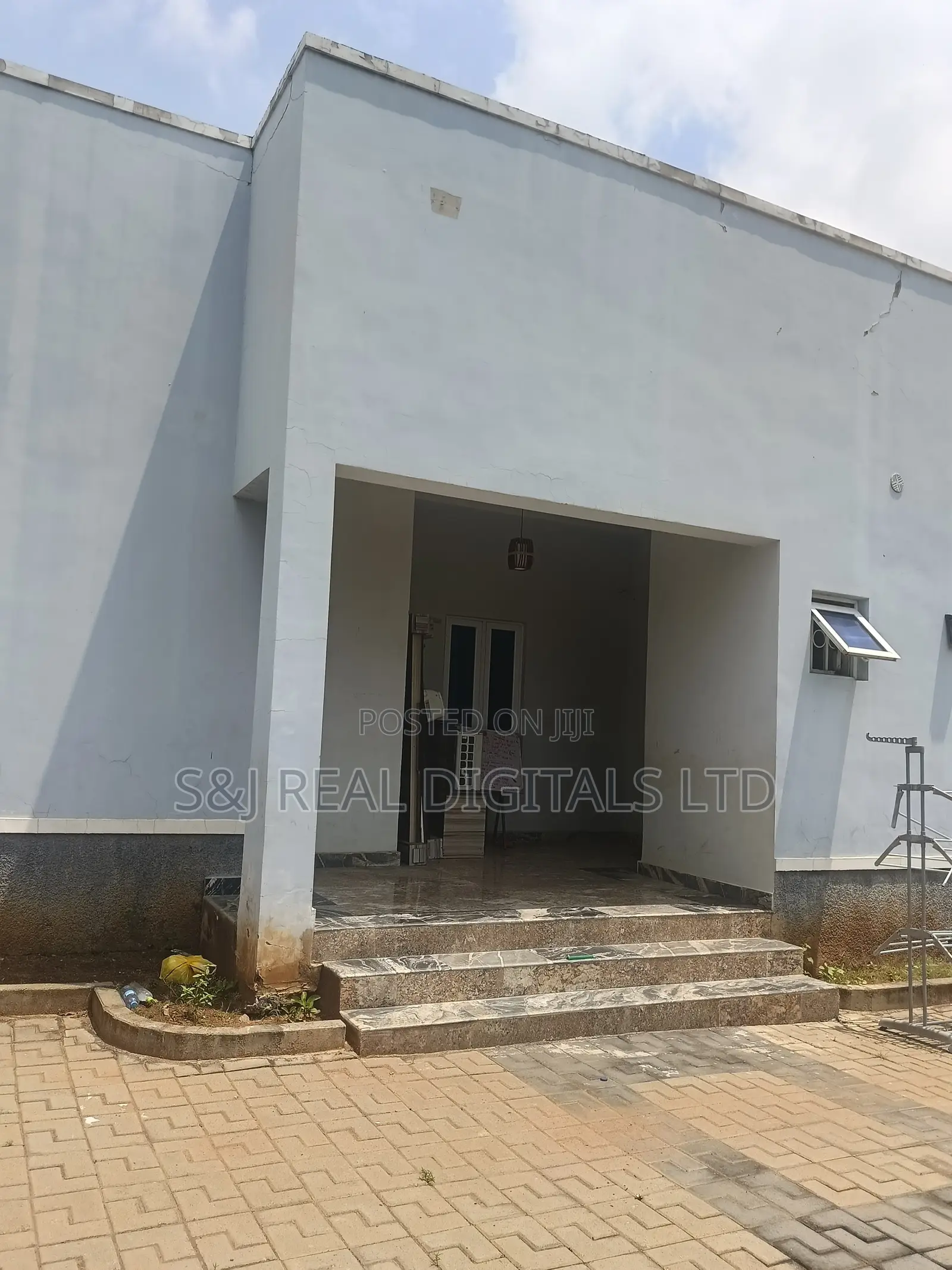 3bdrm Bungalow in Kubwa for sale