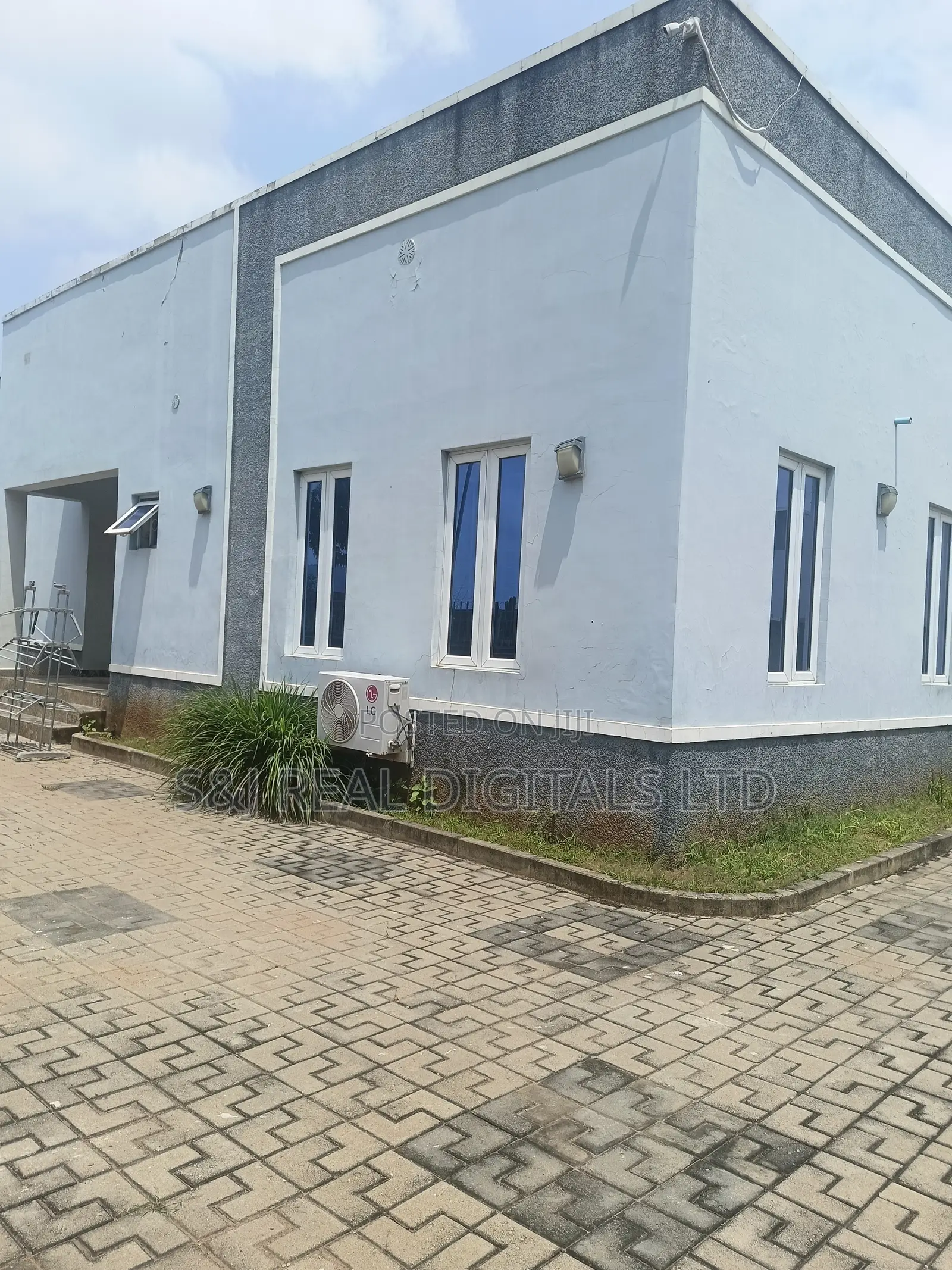 3bdrm Bungalow in Kubwa for sale