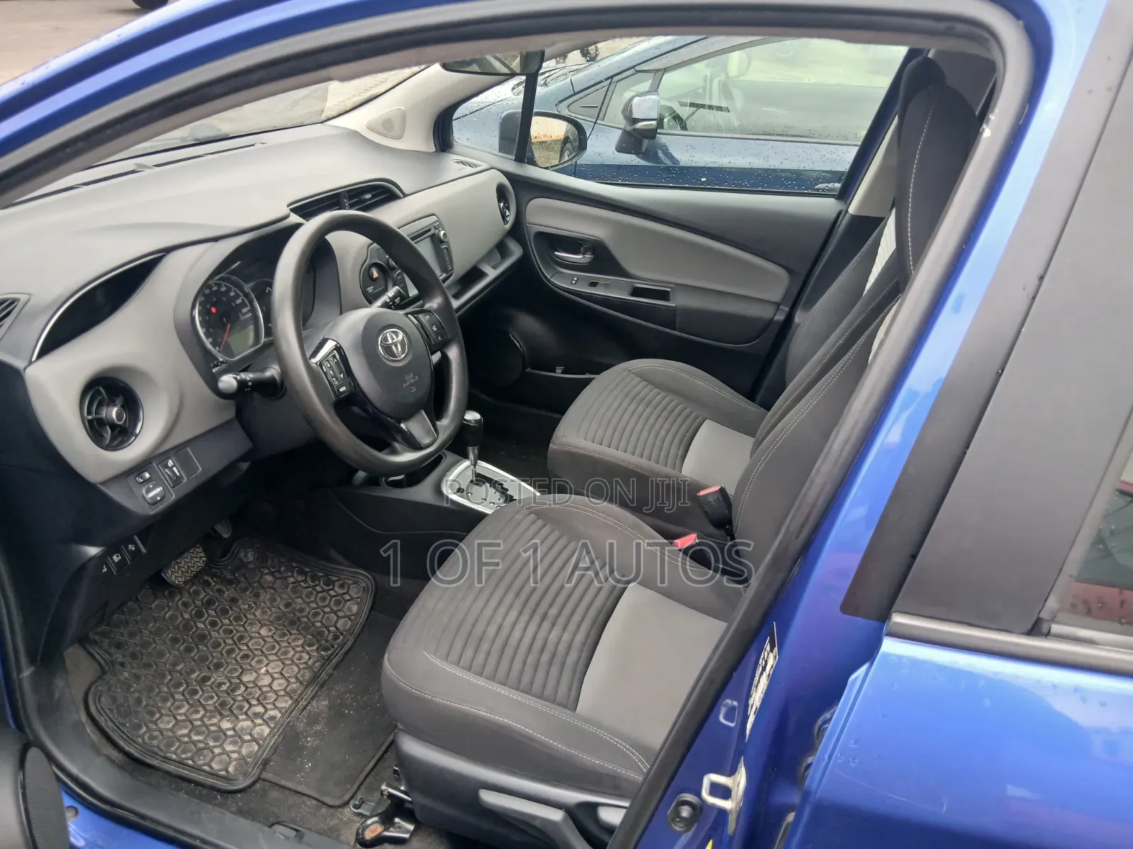 Toyota Yaris L Hatchback 5dr 2018 Blue