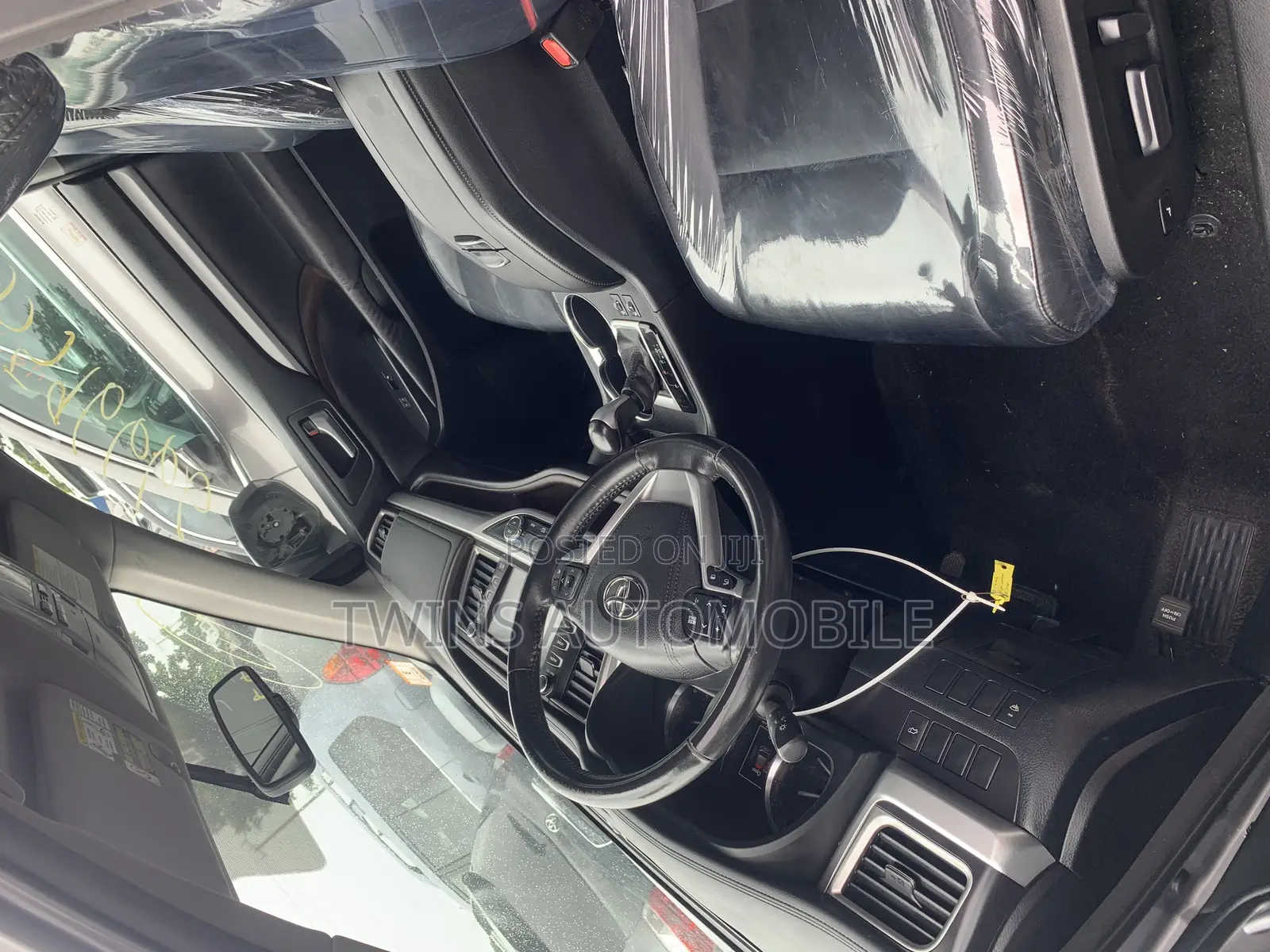 Toyota Highlander XLE 4dr SUV AWD (3.5L 6cyl 6A) 2015 Silver
