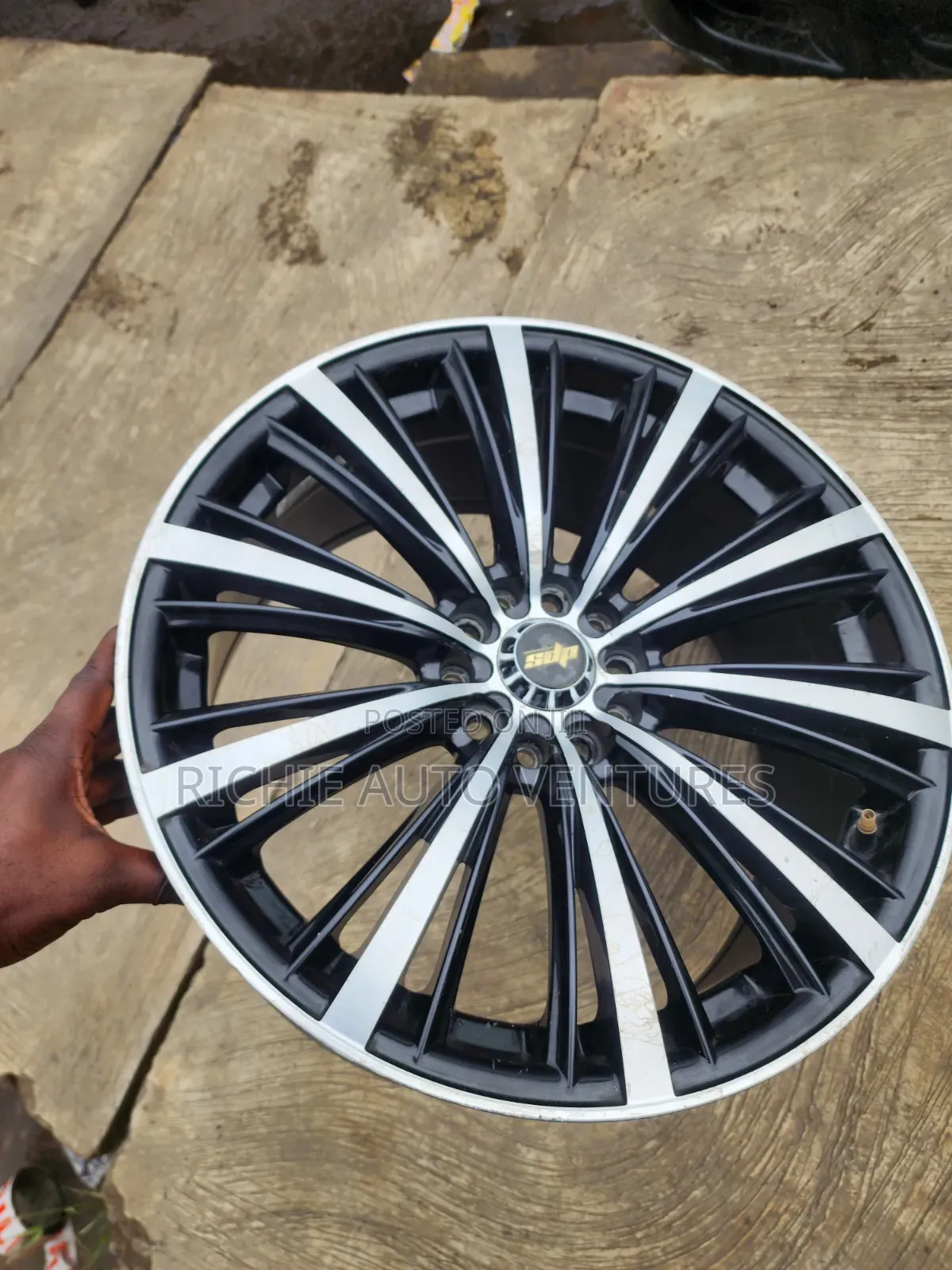 Unique Design SPD 18-Inch Wheel.