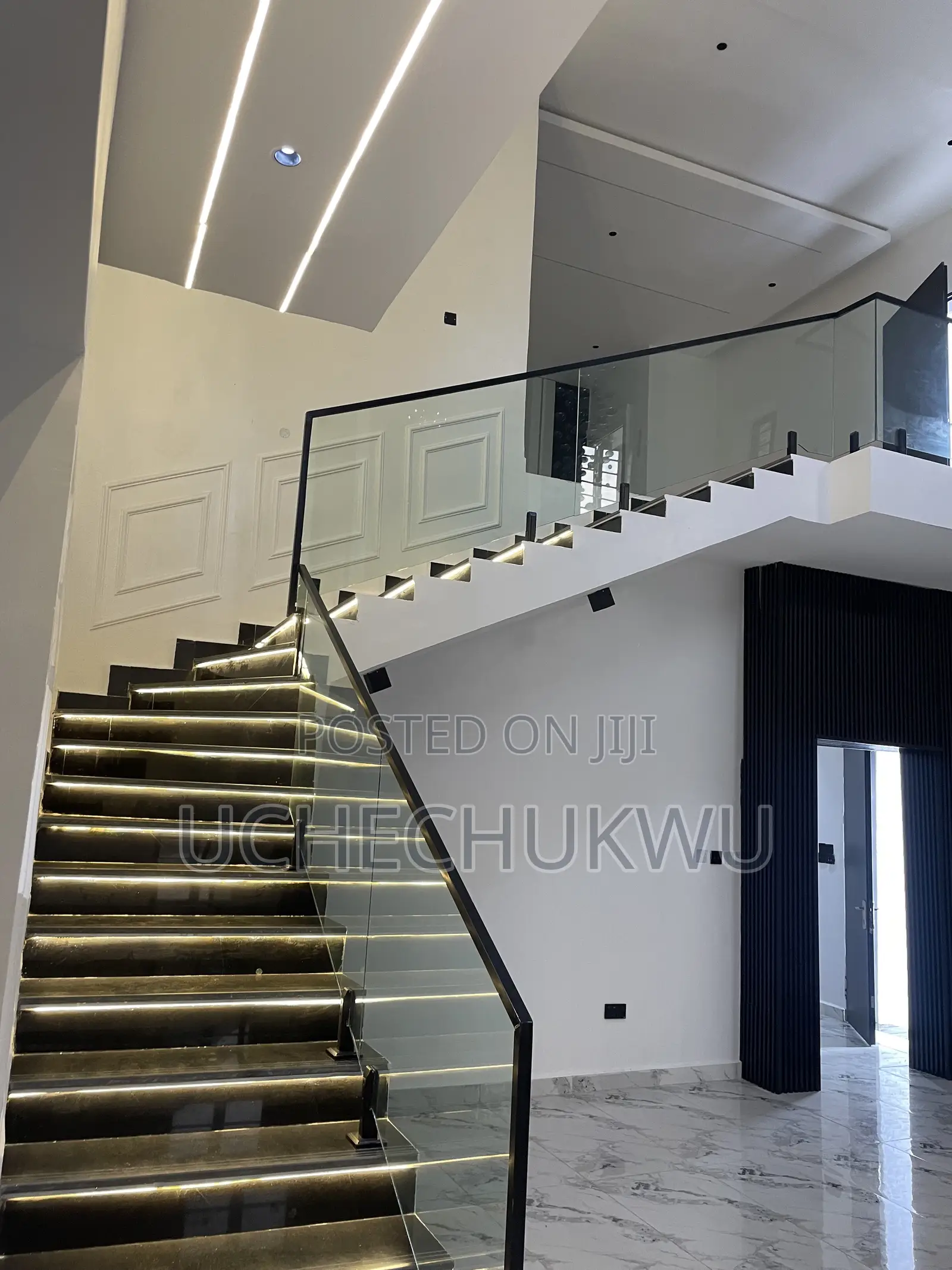 5bdrm Penthouse in Fapline Estate, Dakwo District for sale