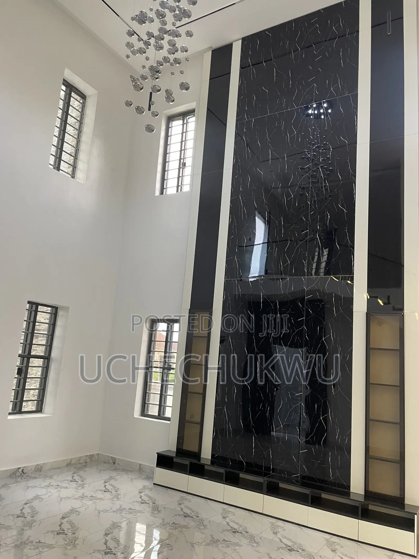 5bdrm Penthouse in Fapline Estate, Dakwo District for sale