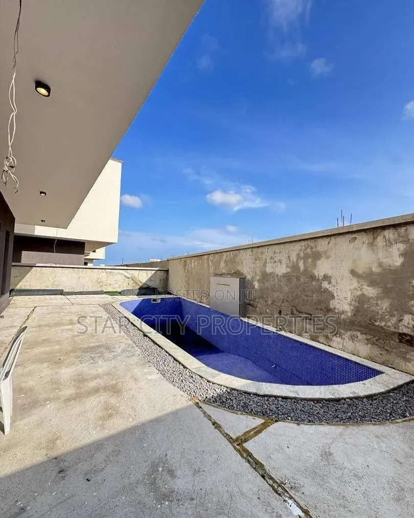 4bdrm Duplex in Lekki for sale