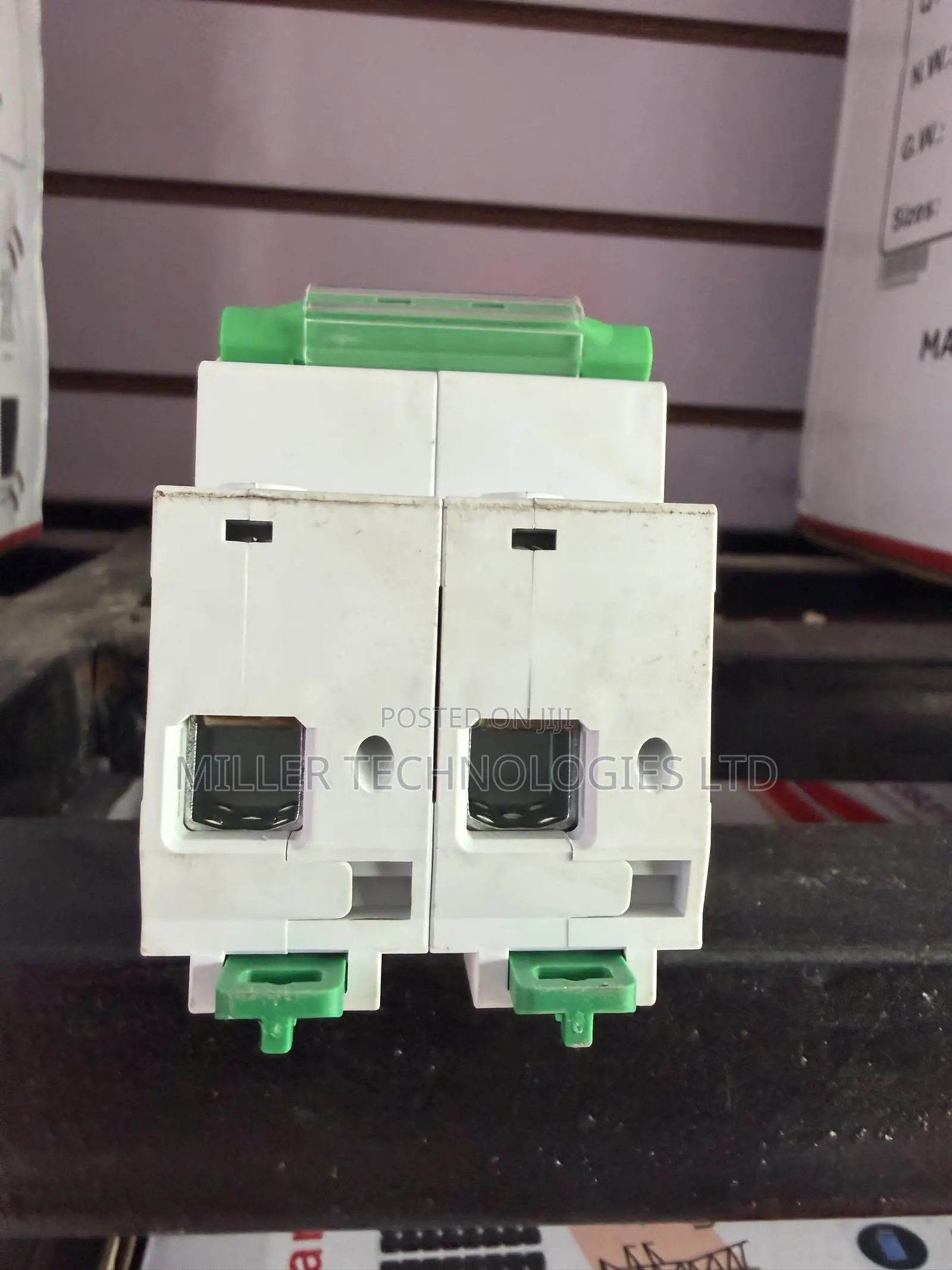Suntree 100A 2-Pole AC Protection Breaker – SCB8-125