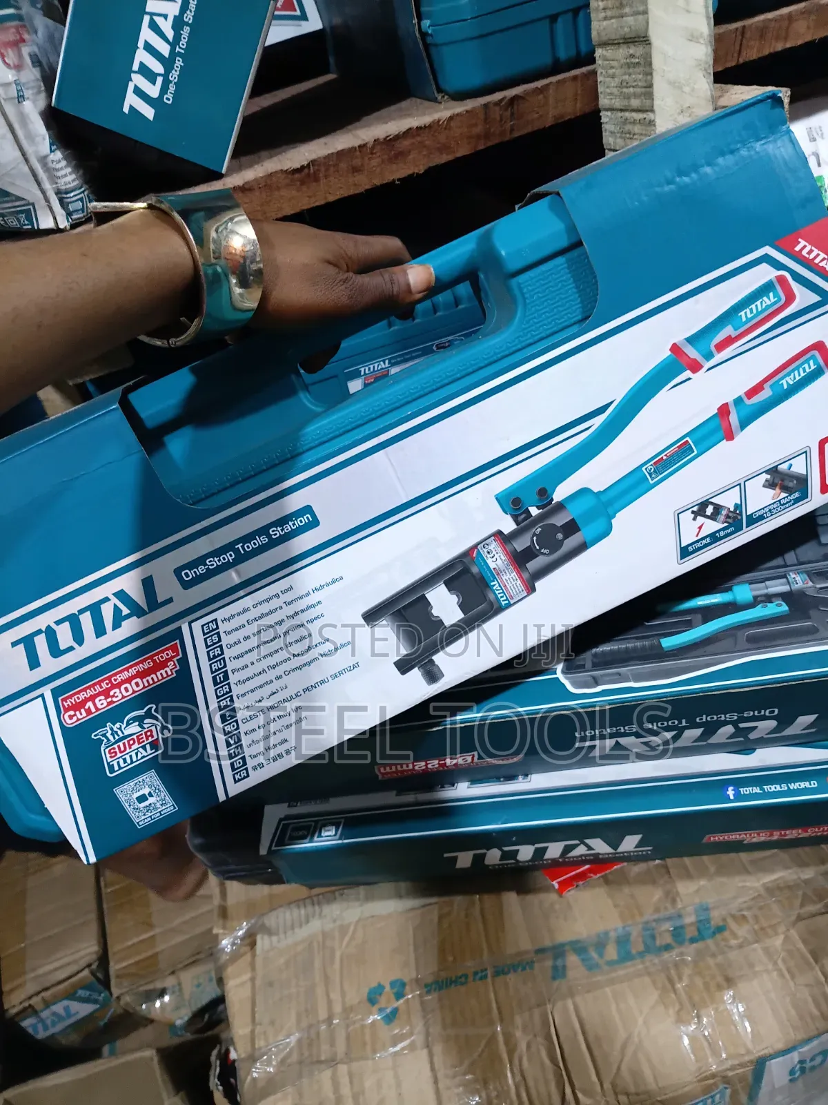 TOTAL Hydraulic Crimping Tool – 16–300mm2 Cable Crimper