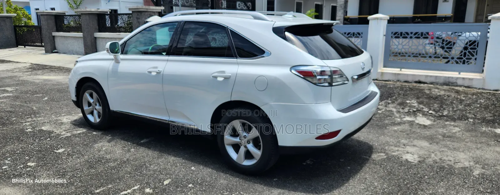 Lexus RX 350 FWD 2012 White