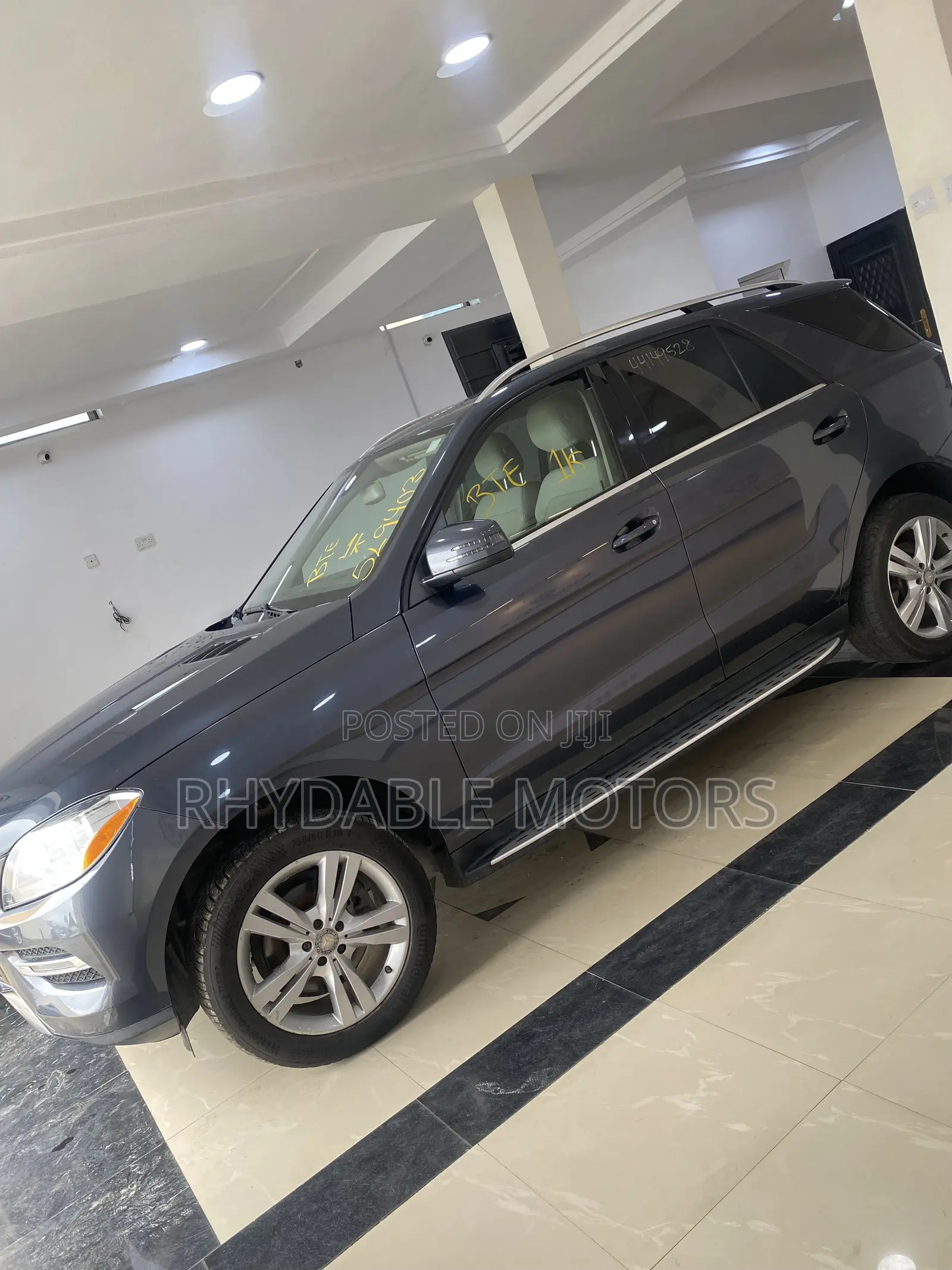 Mercedes-Benz M Class ML350 4MATIC 4dr SUV AWD (3.5L 6cyl 7A) 2015 Gray