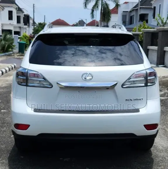 Lexus RX 350 FWD 2012 White