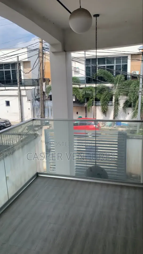 4bdrm Duplex in Osapa for sale