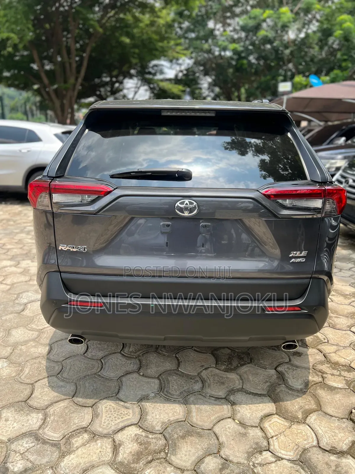 Toyota RAV4 XLE FWD 2019 Gray
