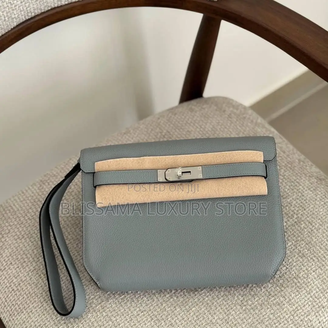 Hermes Luxury Men Pouch Bags– Stylish, Durable Premium Leather