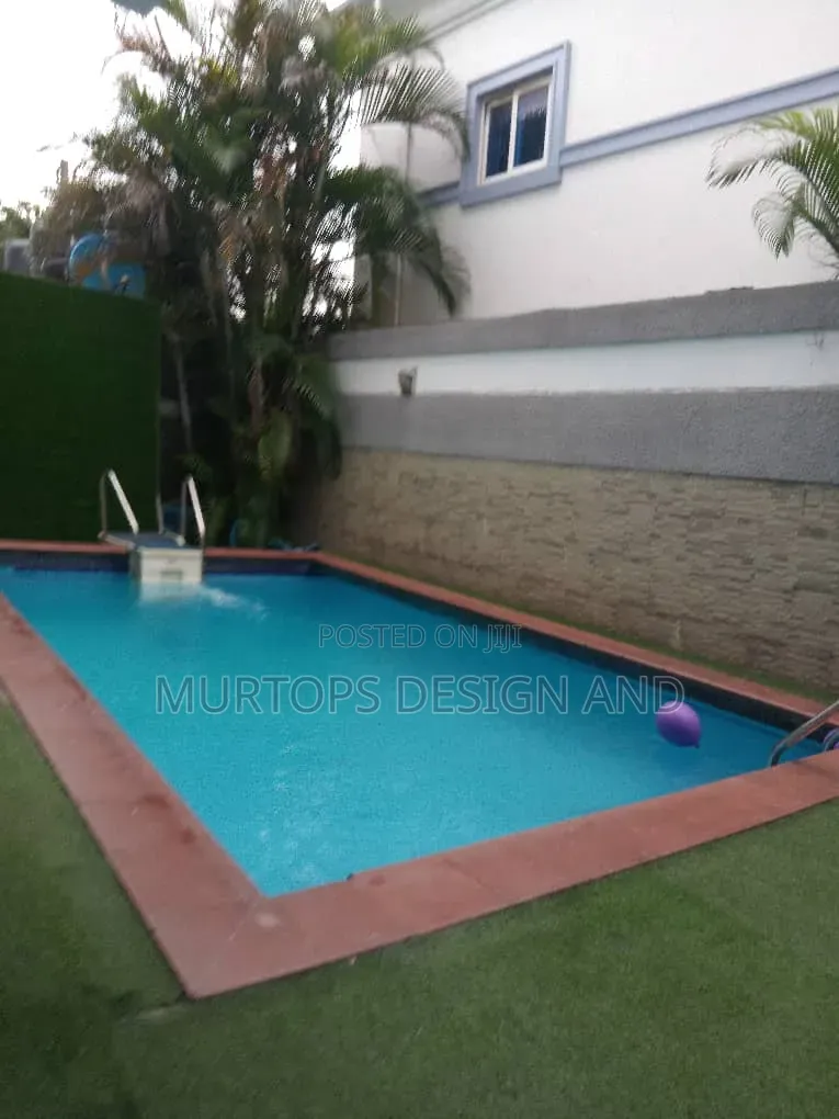 2bdrm Apartment in Lekki Phase 1 for rent