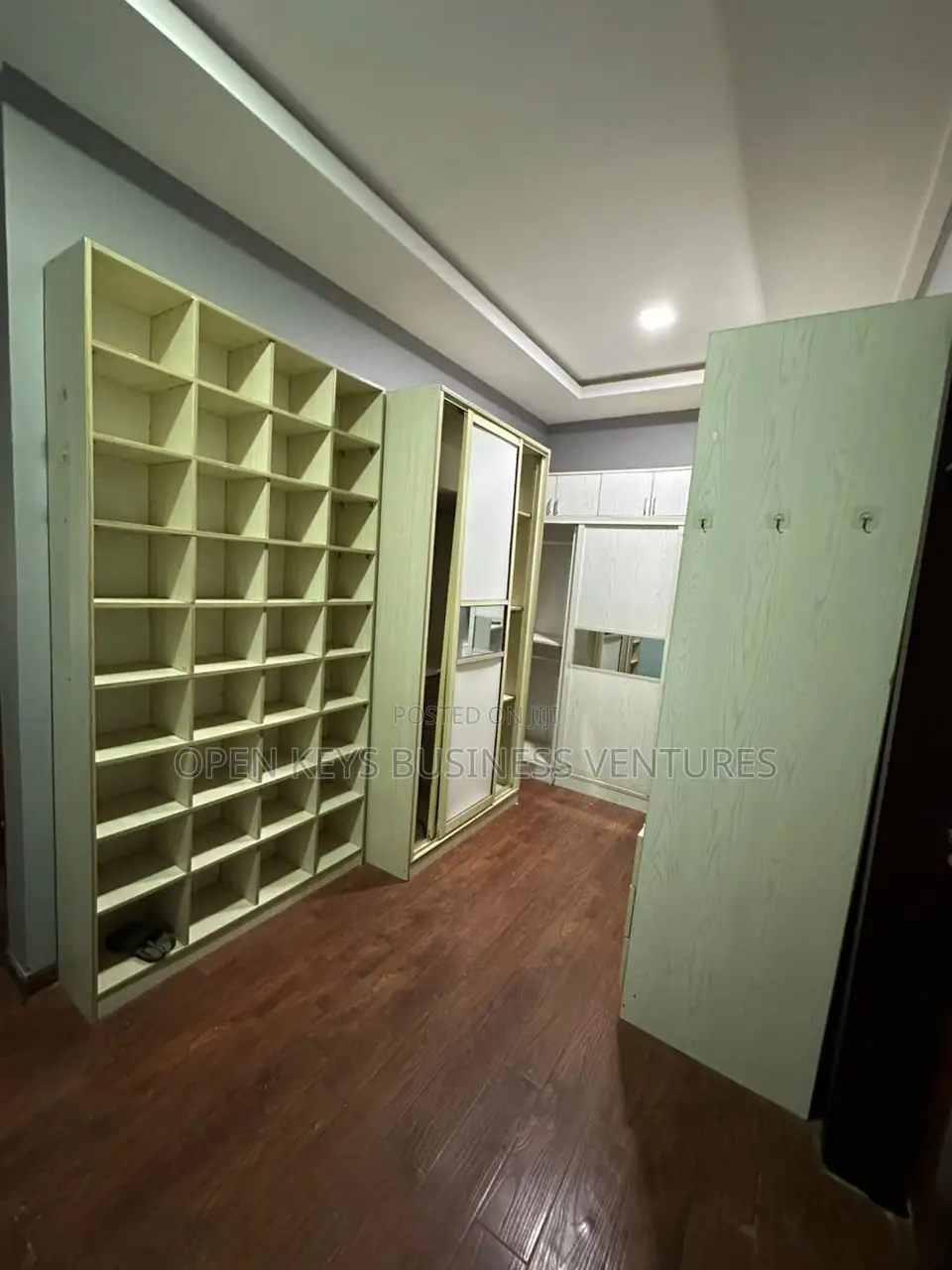 Furnished 5bdrm Duplex in Aerodrome Gra, Samonda for rent