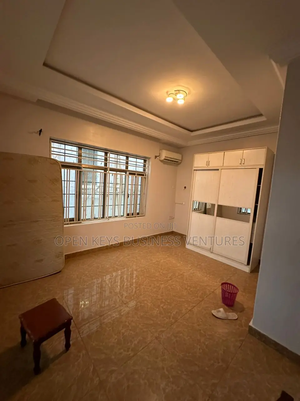 Furnished 5bdrm Duplex in Aerodrome Gra, Samonda for rent