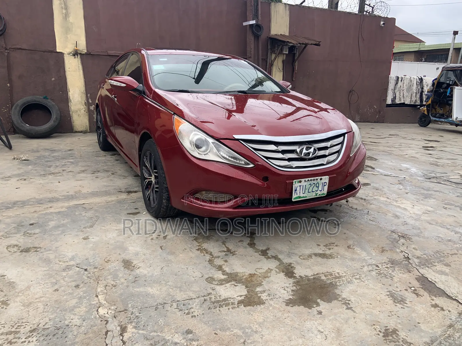 Hyundai Sonata Limited Sedan FWD (2.4L 4cyl 6A) 2012 Red