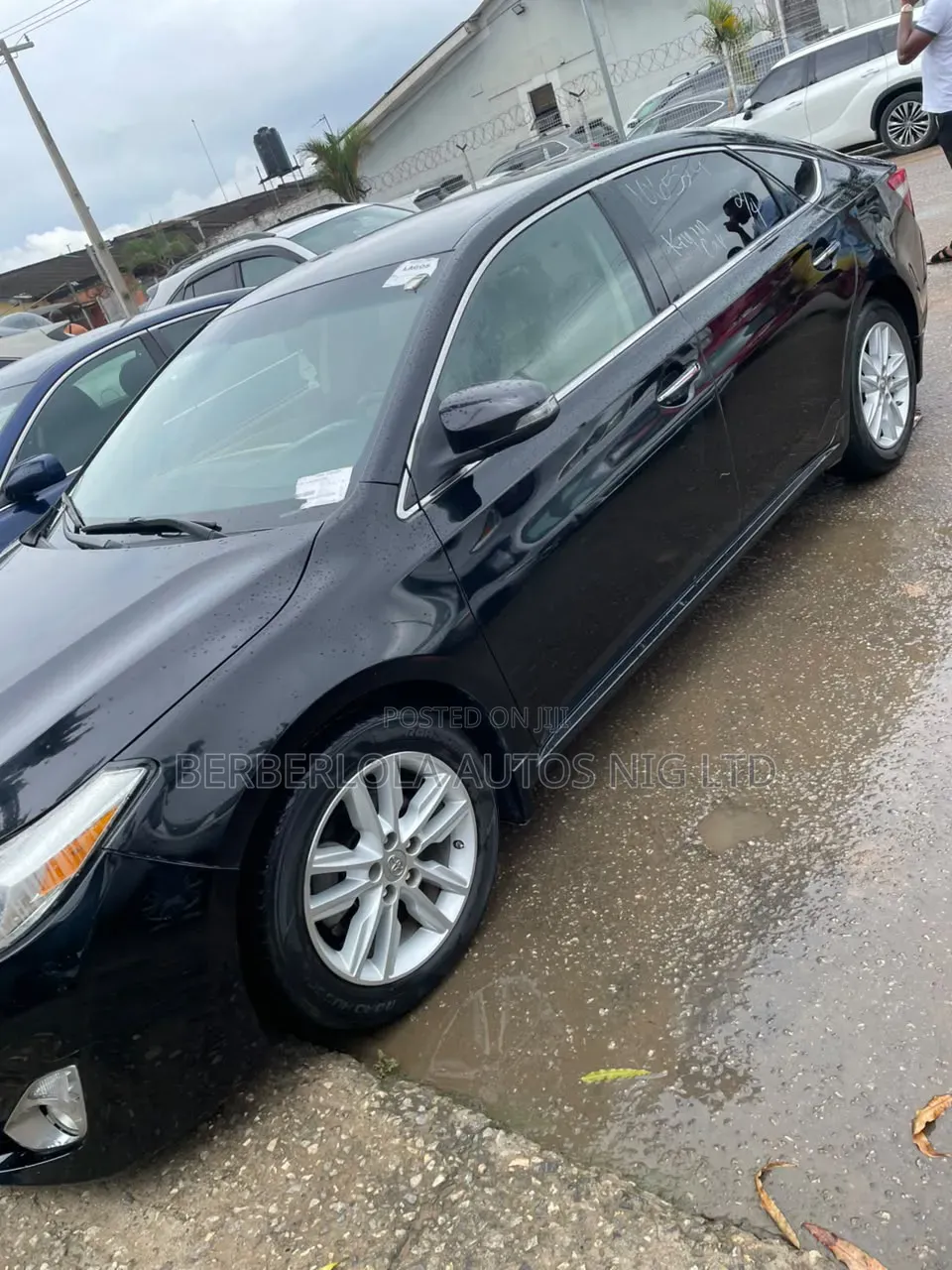 Toyota Avalon XLE 4dr Sedan (3.5L 6cyl 6A) 2014 Black