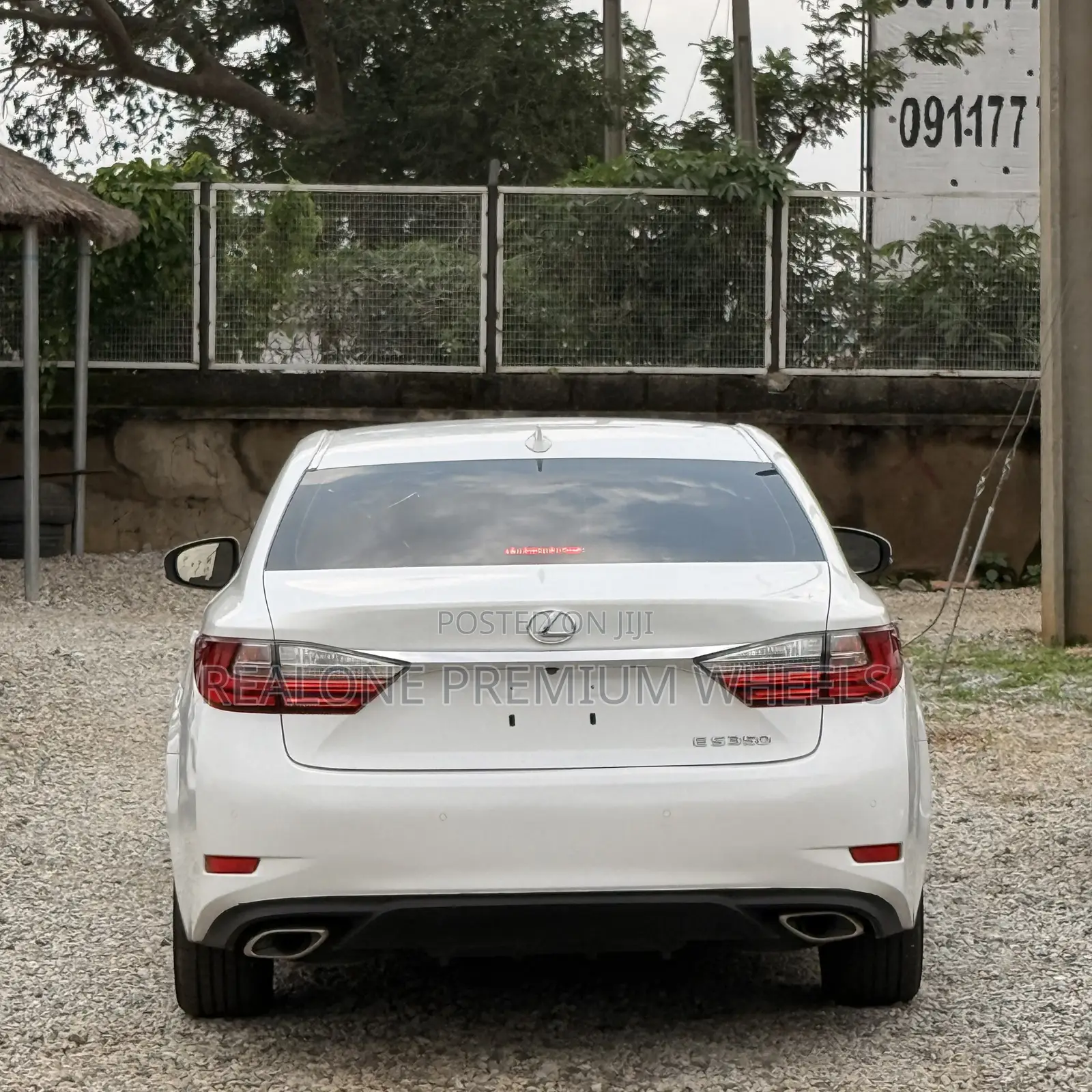 Lexus ES 350 FWD 2017 White
