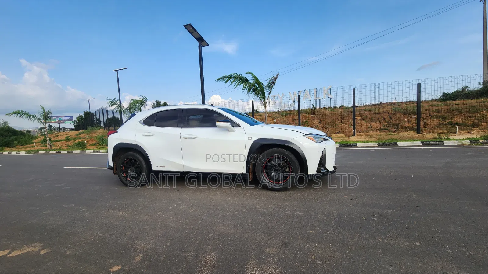 Lexus UX 250h 4WD 2019 White
