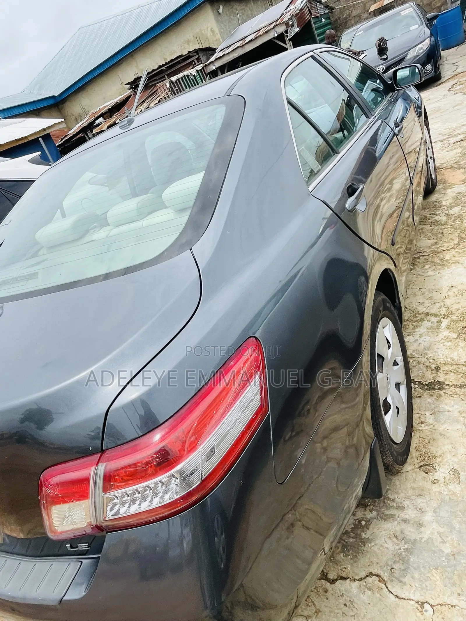 Toyota Camry LE 4dr Sedan (2.5L 4cyl 6AM) 2010 Gray