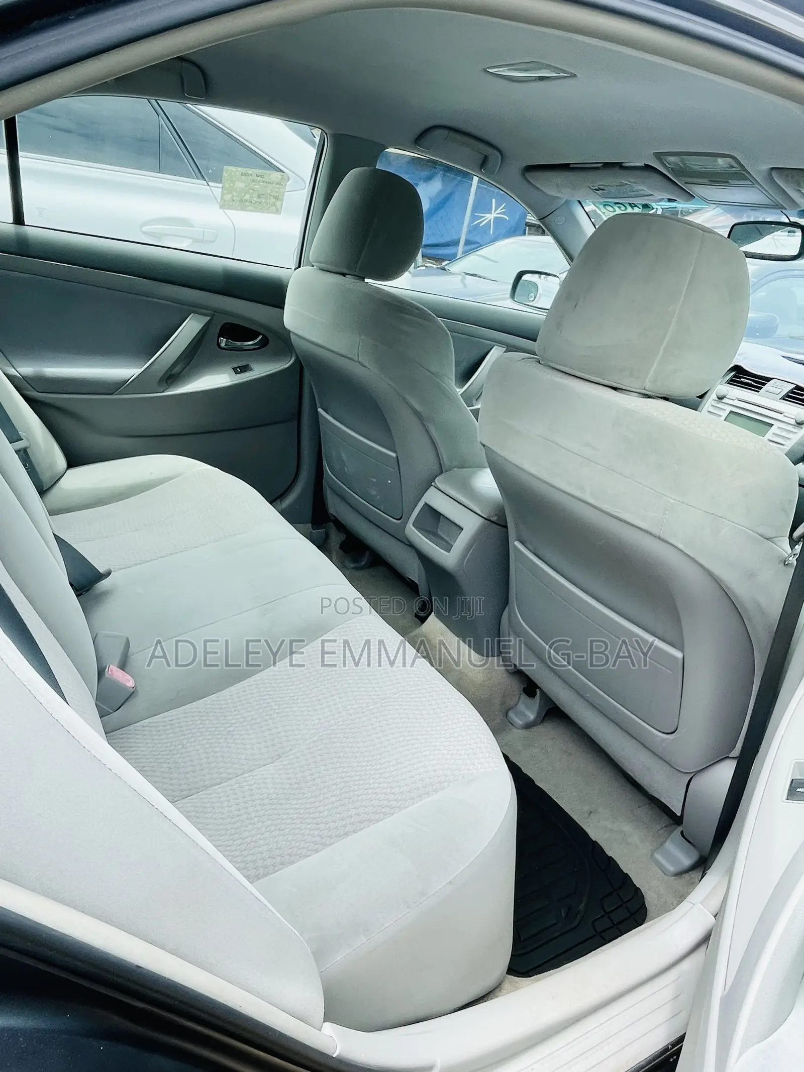 Toyota Camry LE 4dr Sedan (2.5L 4cyl 6AM) 2010 Gray