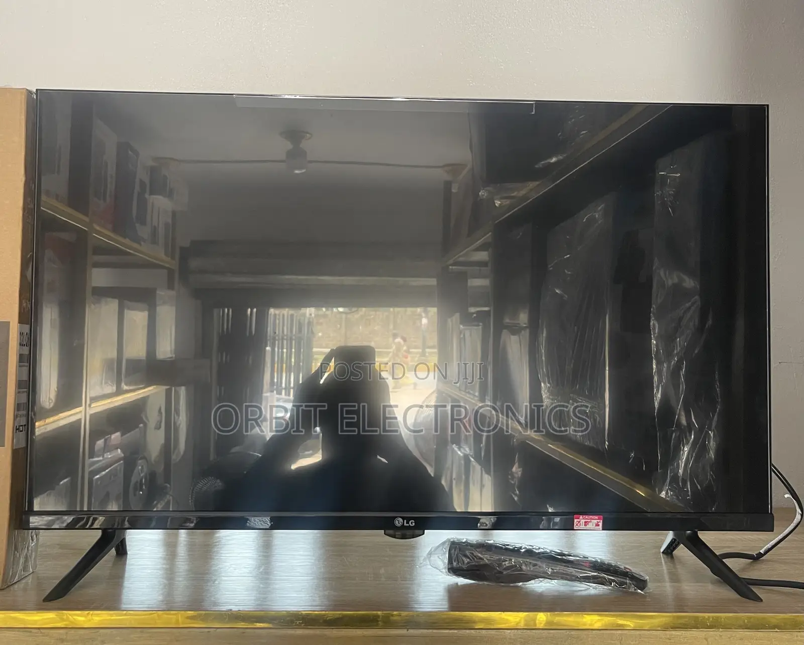 LG 32 Inches Smart TV