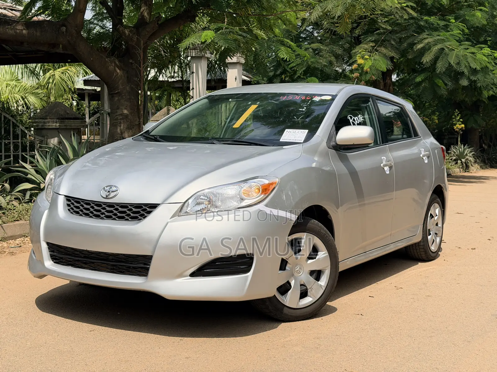 Toyota Matrix 2010 Silver