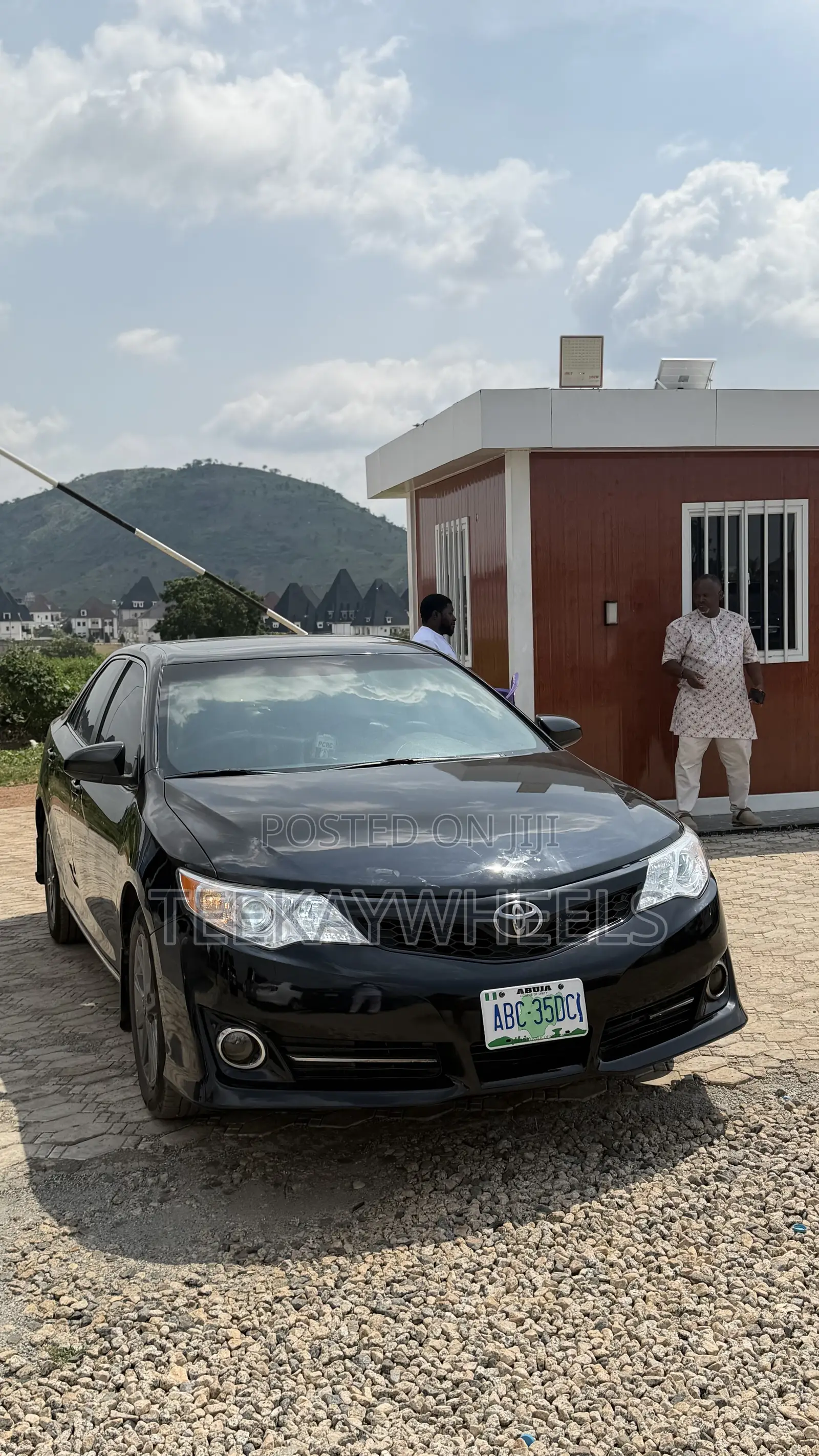 Toyota Camry XLE 4dr Sedan (2.5L 4cyl 6A) 2012 Black