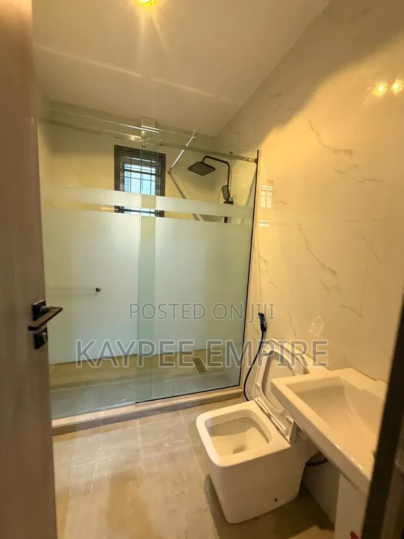 4bdrm Duplex in Jahi for sale