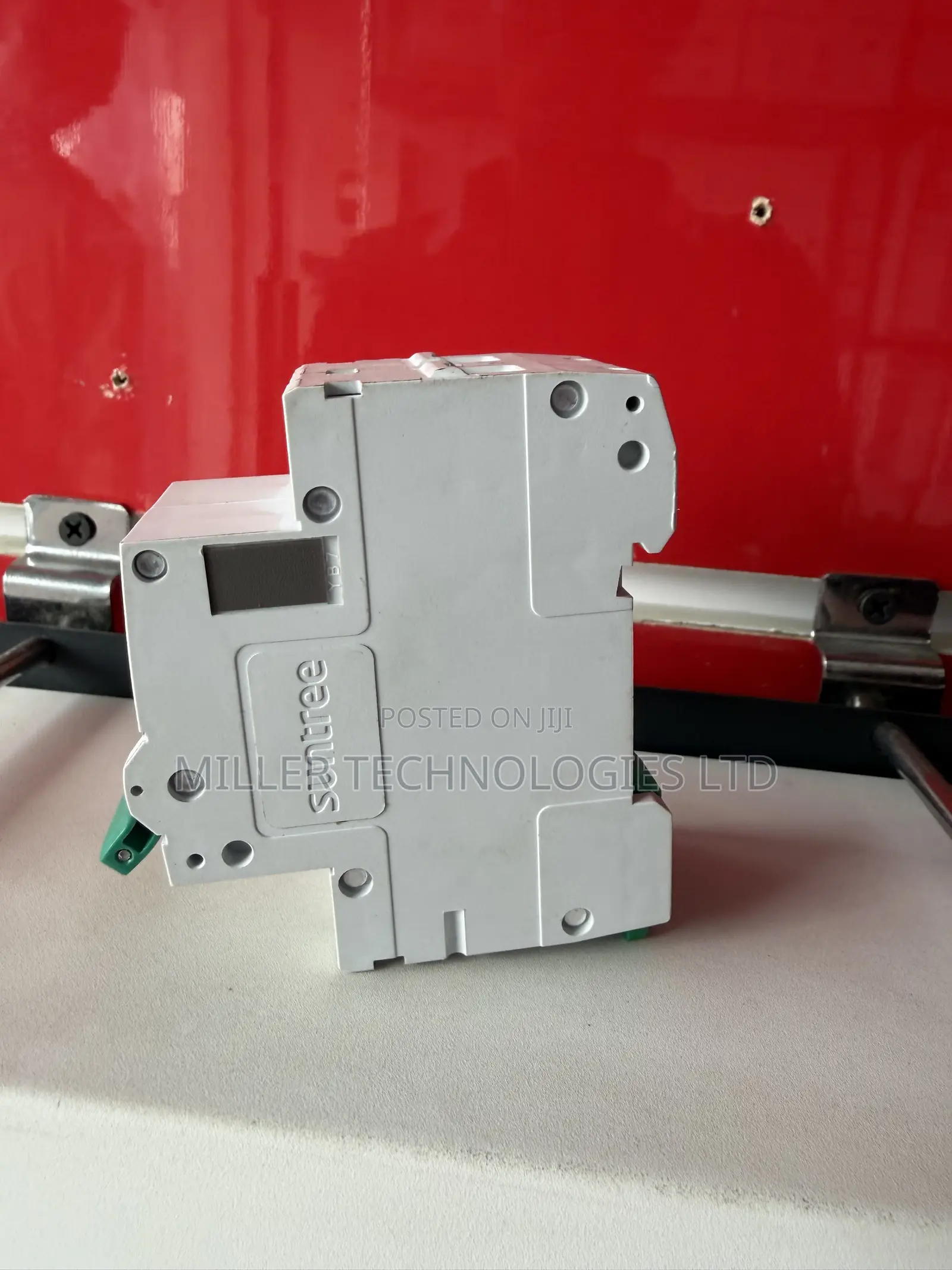 Suntree 32A 2-Pole AC Protection Breaker – SCB8-63