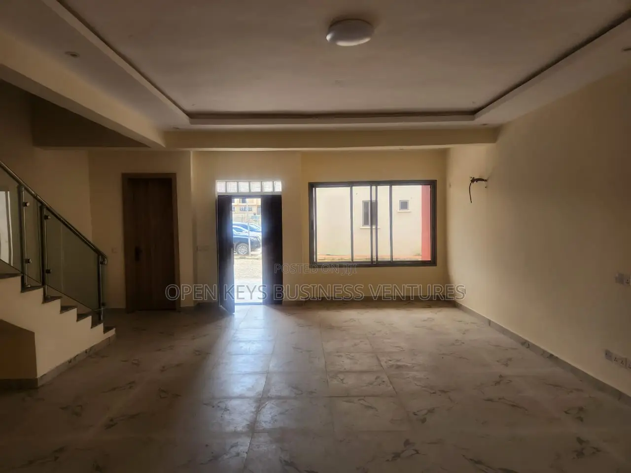 3bdrm Duplex in Old Bodija Est for rent