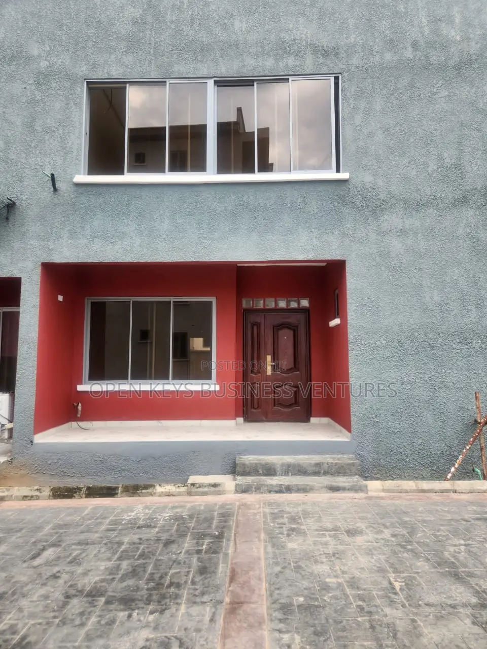 3bdrm Duplex in Old Bodija Est for rent