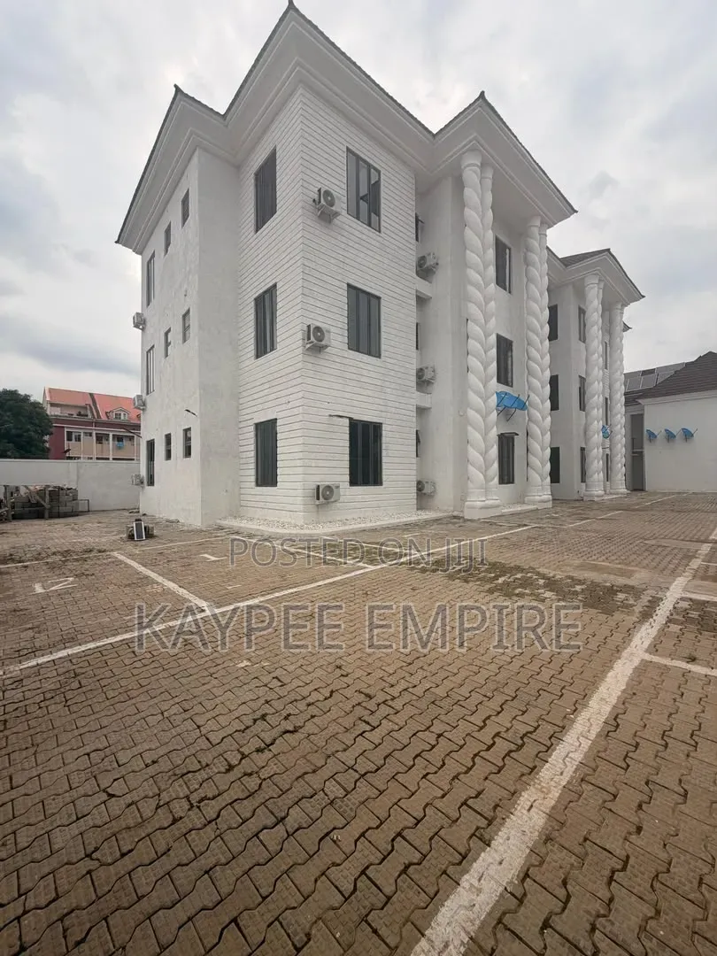 3bdrm Block of Flats in Mabushi for rent