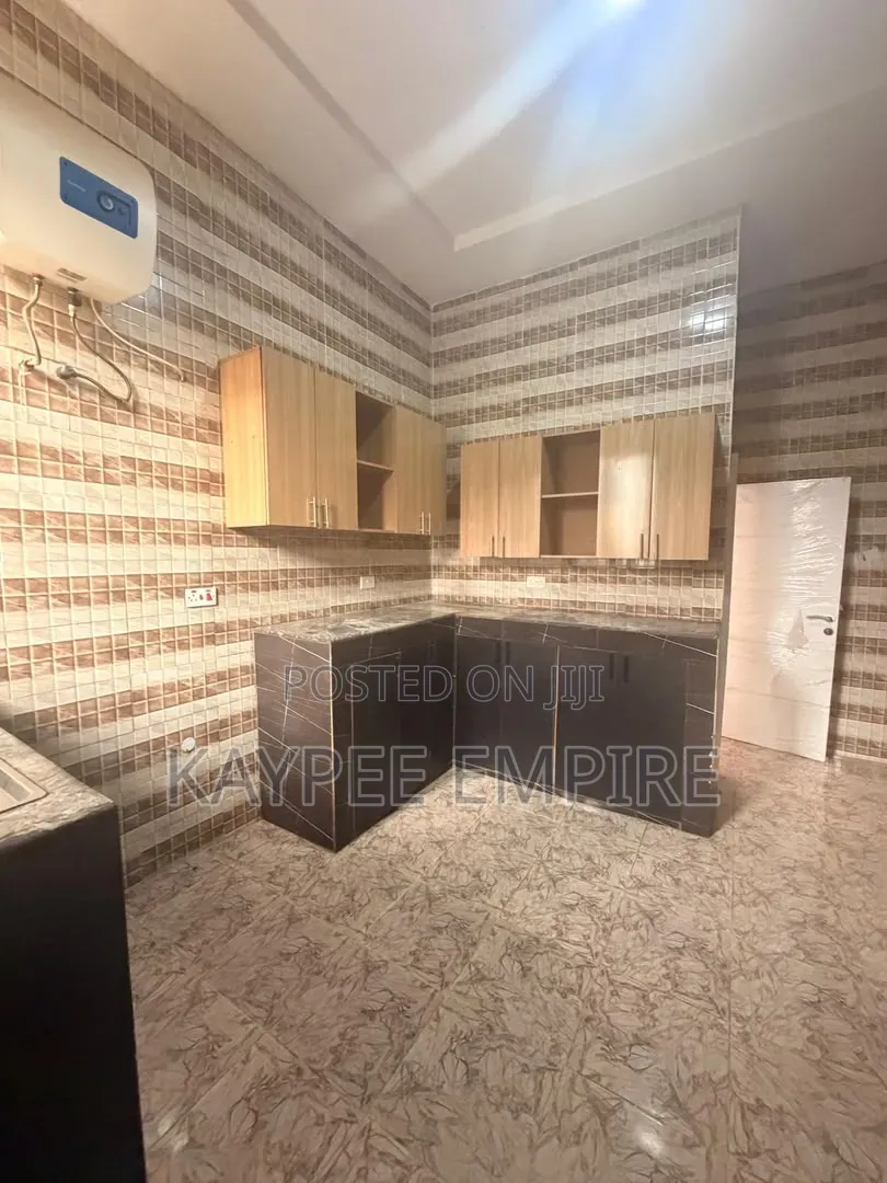 3bdrm Block of Flats in Mabushi for rent
