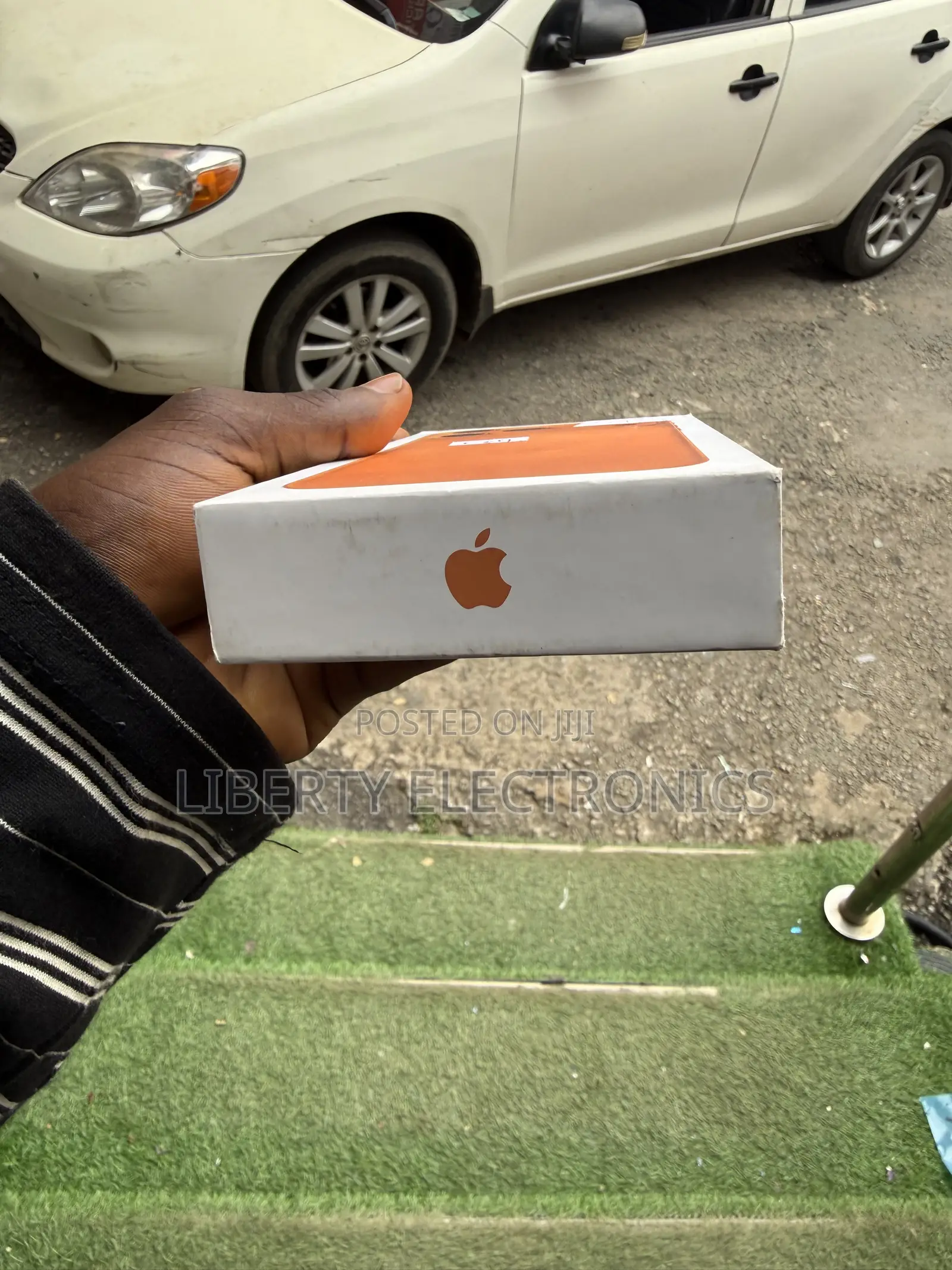 New Apple iPhone 17 Pro Max 2 TB Orange