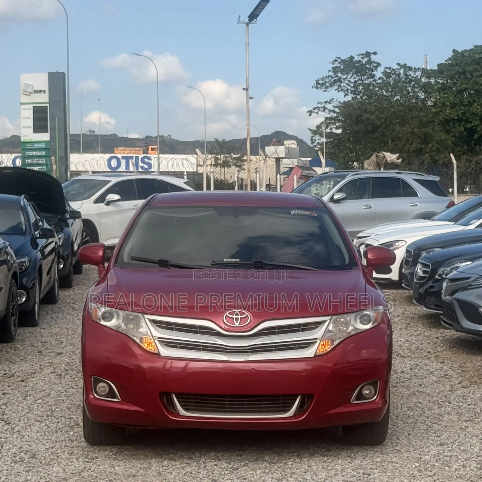Toyota Venza XLE 2011 Red