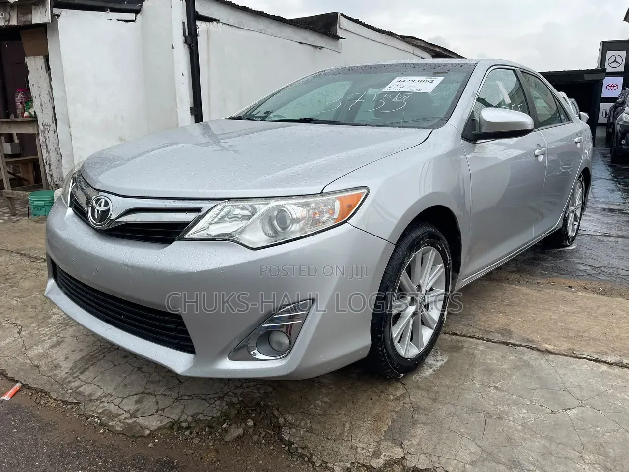 Toyota Camry XLE 4dr Sedan (2.5L 4cyl 6A) 2012 Silver